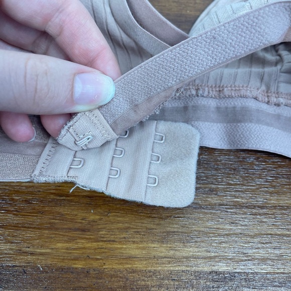 H&M Tan Adjustable Strap Non-Padded Bralette Size 4 Women’s GUC - Picture 4 of 9
